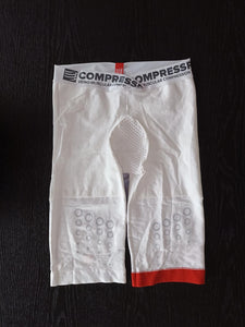  compressport  homme blanc