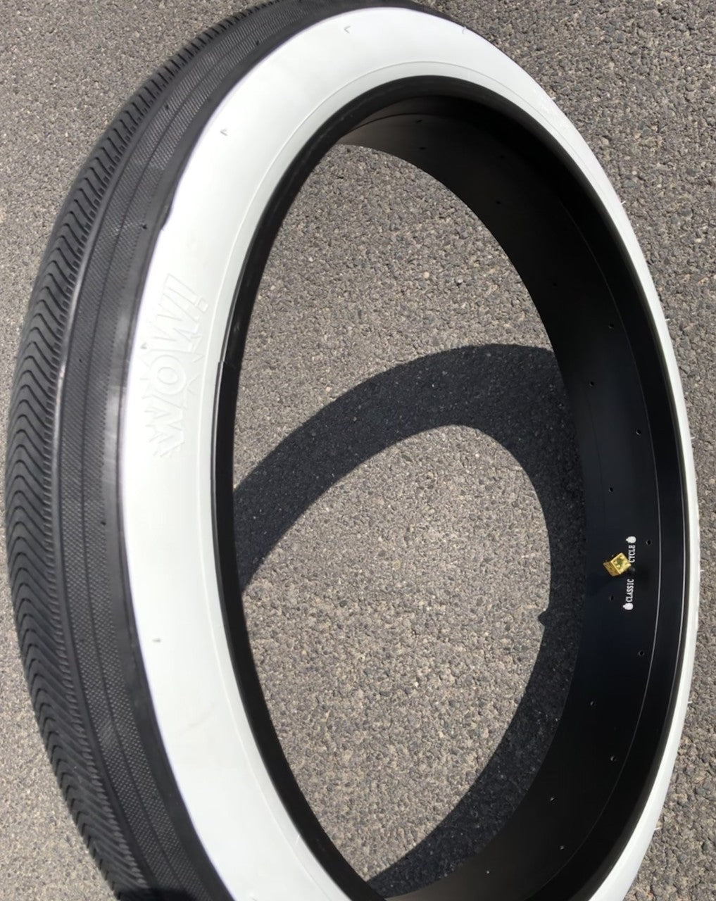 Tire Wow 26 x 3.45 Black White Band