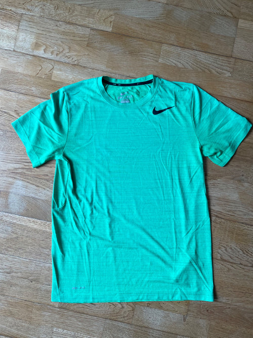 T-shirts Nike Vert