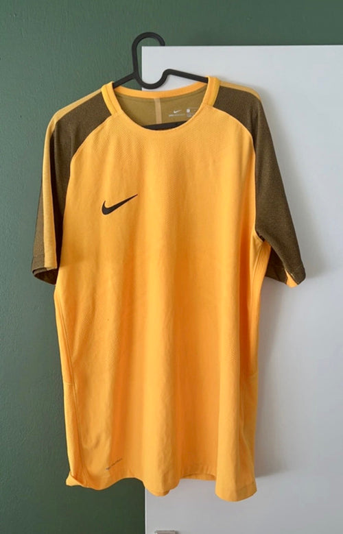 T-shirts Nike