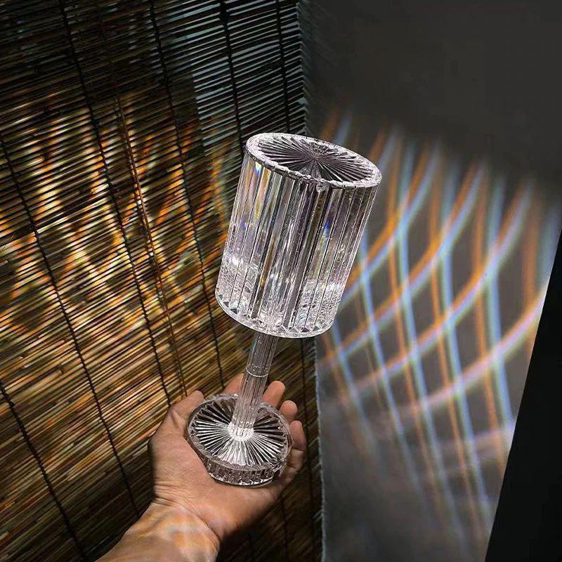 ShenMo Lampe décorative en cristal avec lumière à intensité variable à 3  voies, lampe tactile rechargeable par USB pour chambre à cher, petite lampe  de table pour salon de chambre. 