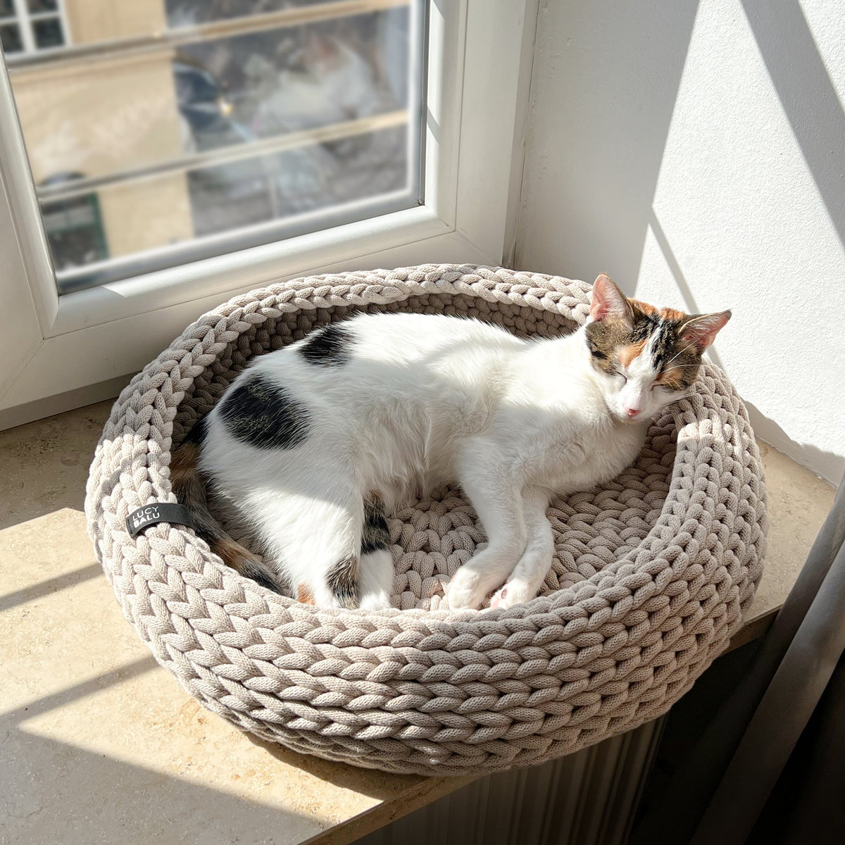 Katzenmöbel: Den Kratzbaum neu gedacht - Basket Katzenbett Lucybalu 442589 1200x