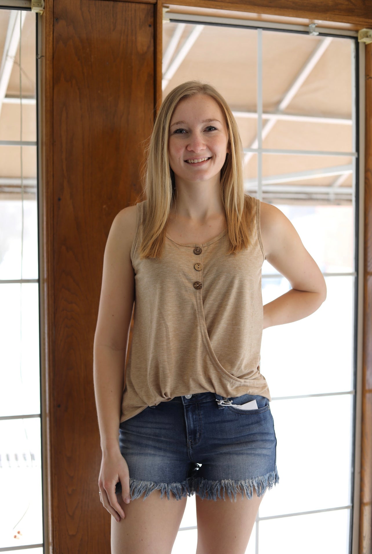 Sleeveless Tie Knot Tank — Brown – Cara Mia & Co.