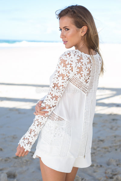 Crochet Daisy Top (White) – Xenia Boutique