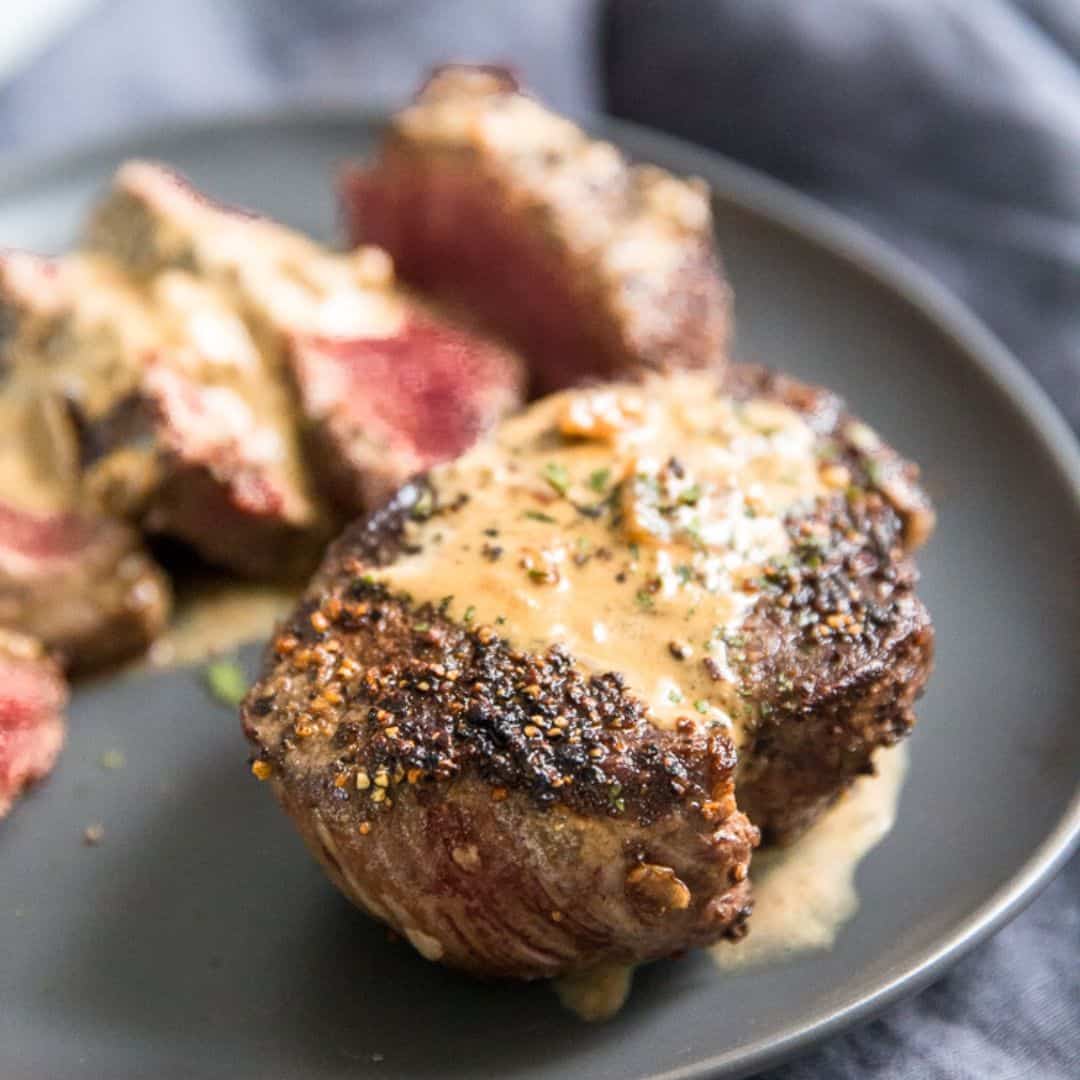 Grilled Filet Mignon with Creamy Peppercorn Sauce