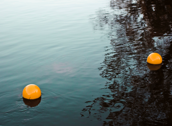 Mooring buoys protect seabed