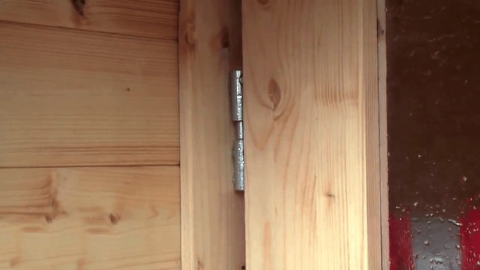 Installing door hinges