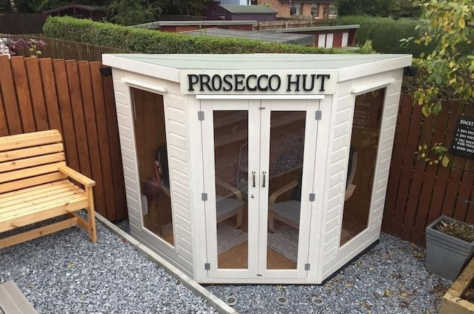 White prosecco hut summerhouse