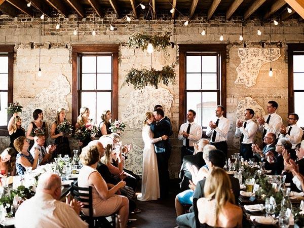 5 New Loft-style Wedding Trends with Treacly Details – Clear Wedding ...