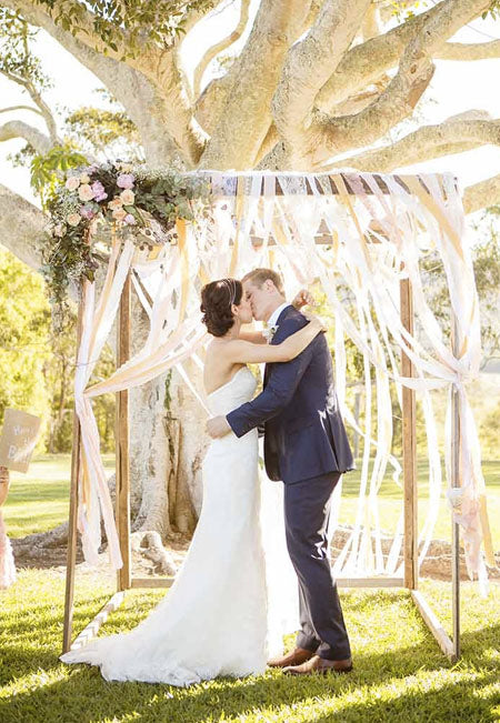  Modern Wedding Arbours and Arches decorated with ribbons
