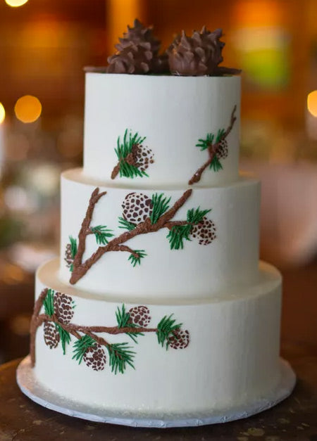 12 Amazing Fall And Winter Wedding Cakes With Pinecones