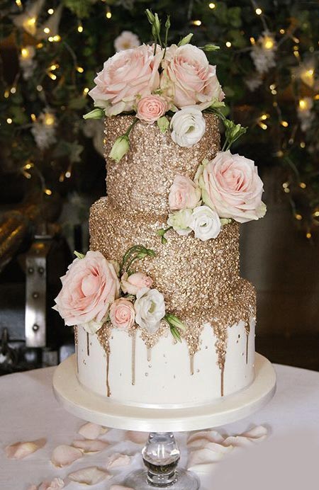 Multi-tiered floral wedding cakes with glamour touch
