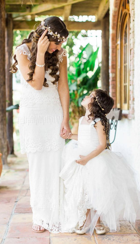 19 Trending Wedding Hairstyles for Brides and Flower Girls