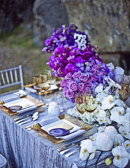 shades of purple wedding table decorations