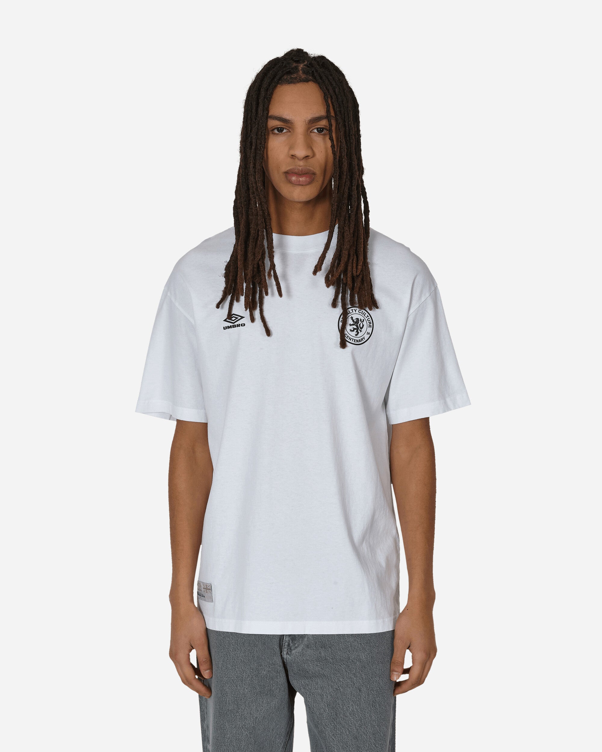 Shop Umbro Regular Logo T-shirt White In Black