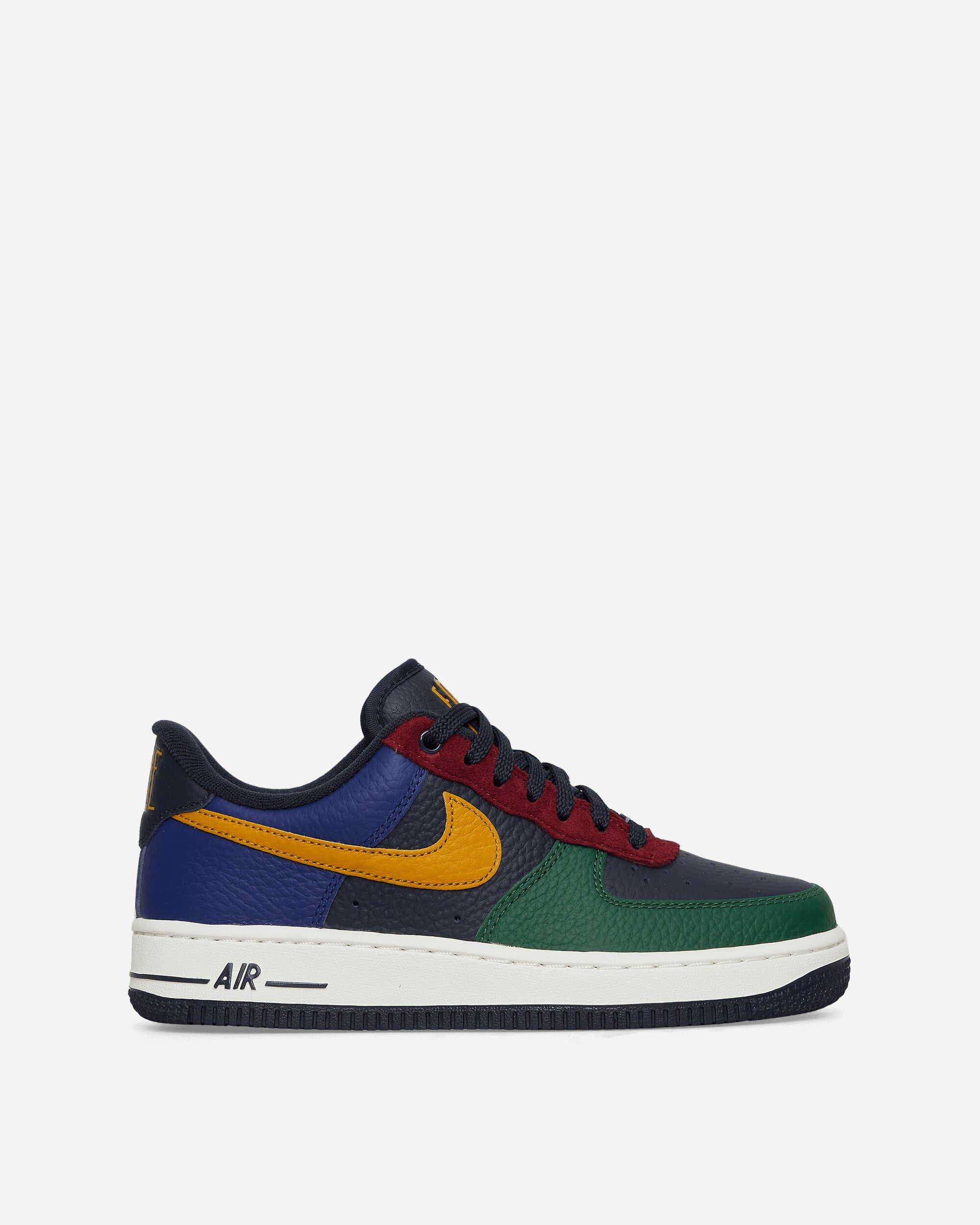 Nike Wmns Air Force 1 07 Lx Trainers Obsidian / Gorge Green In ...