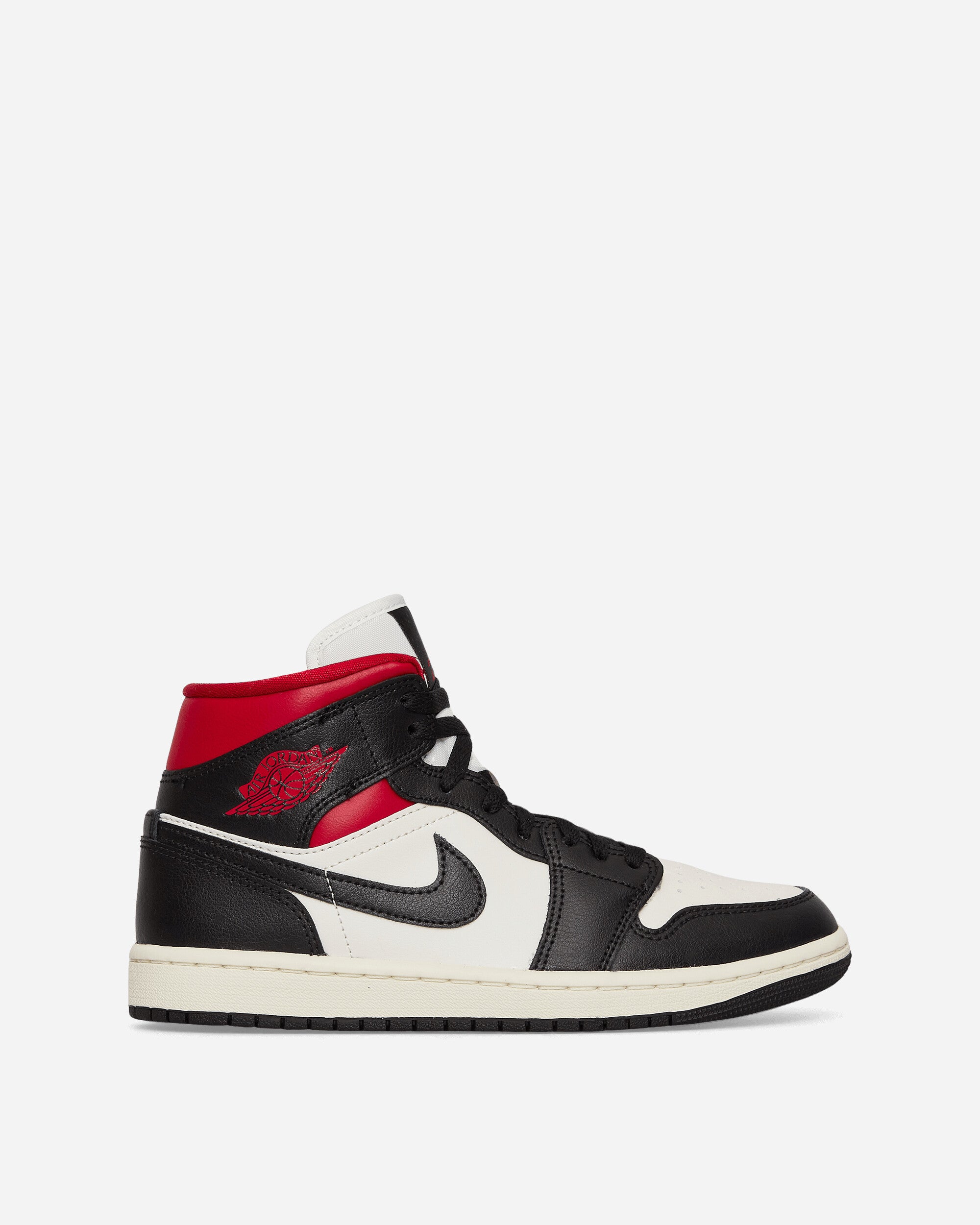 Black/Gym Red/Sail