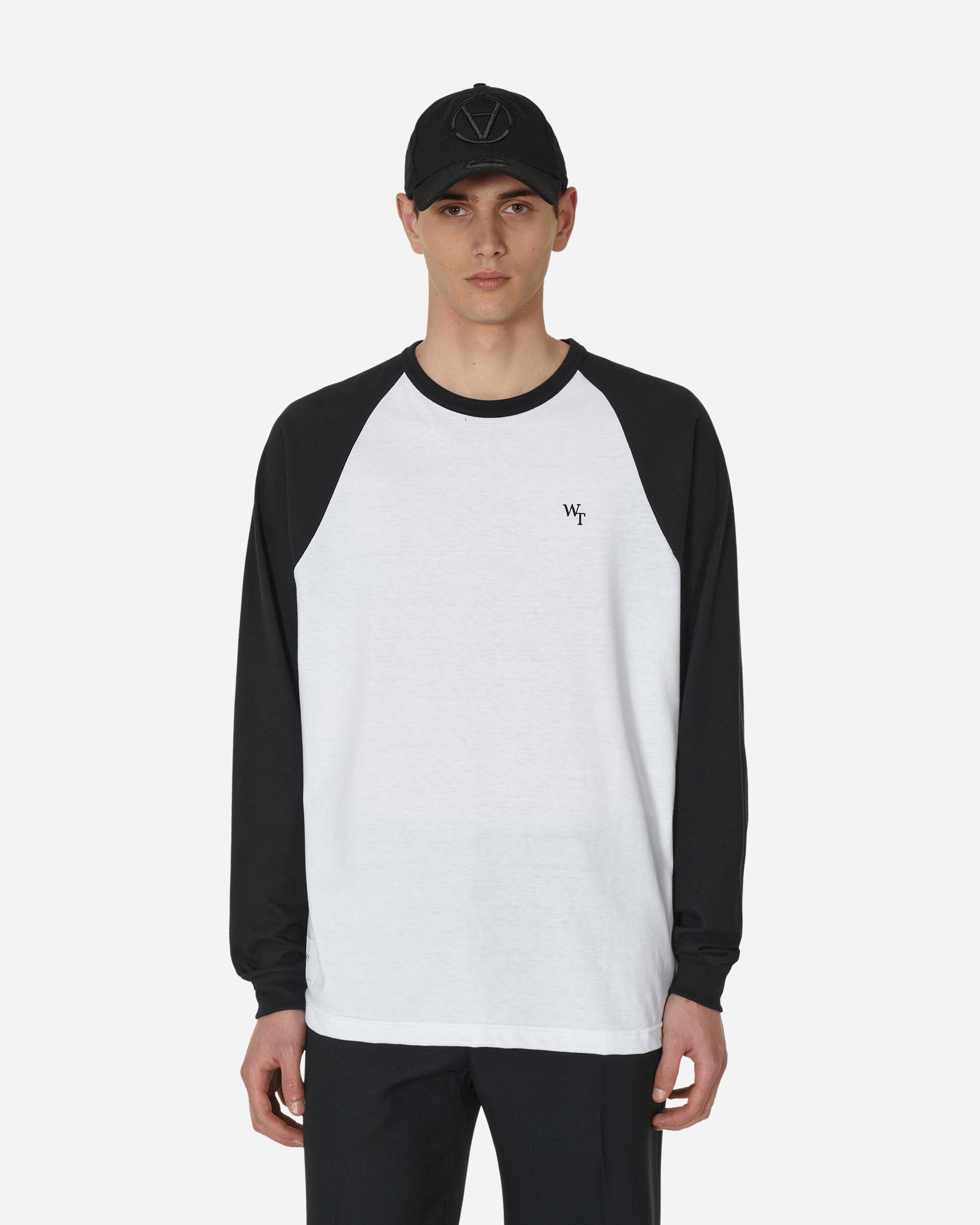 Ian Longsleeve T-Shirt Black / White