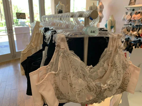 Belle Lacet offers High Quality lingerie at Moderate Prices