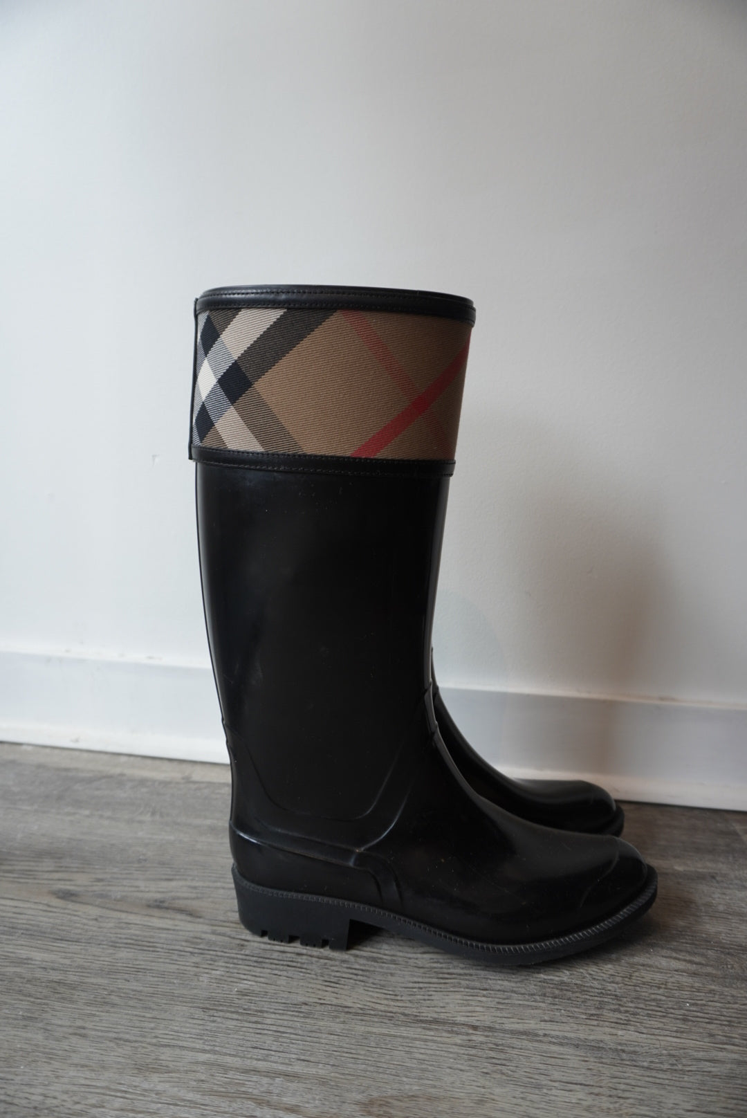 Burberry Black Rainboots, 39 - The Recollective