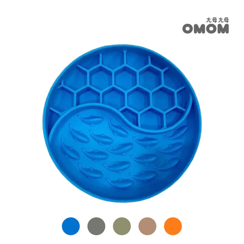 OMOM 蜂巢海洋 雙功能款，提供乾濕分格放置糧食，既可放抹醬又可放飼料餅乾