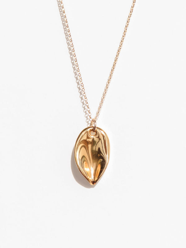 Flora Leaf Necklace · Gold