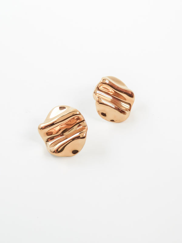 Oval Folded Earrings · Gold