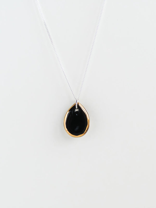 Teardrop Necklace · Black