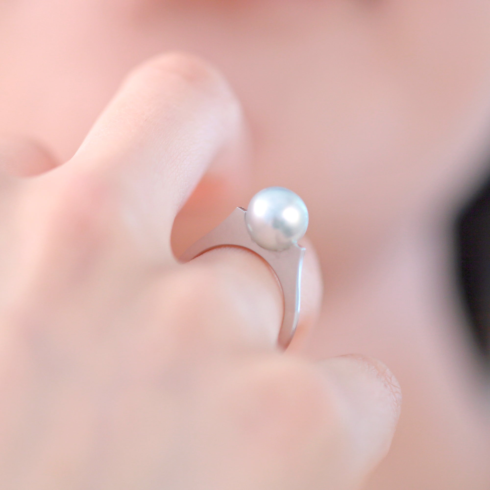 Kosa[こうさ] Flat シルバー　ブルーグレー変形あこやパールリング Silver925 Akoya Cultured Pearl Ring MENTOSEN