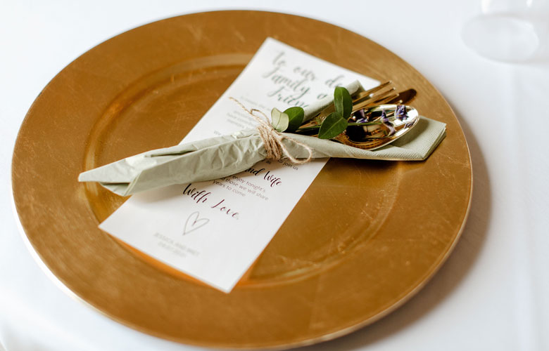 A Step-By-Step Guide To Writing A Great Wedding Card Message