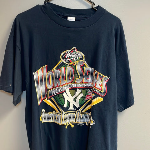 1996 Vintage Yankees World Series Trophy MLB Baseball Tee (XXL