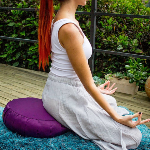 Por qué utilizar un cojín de yoga especial para meditar?【 Hatha