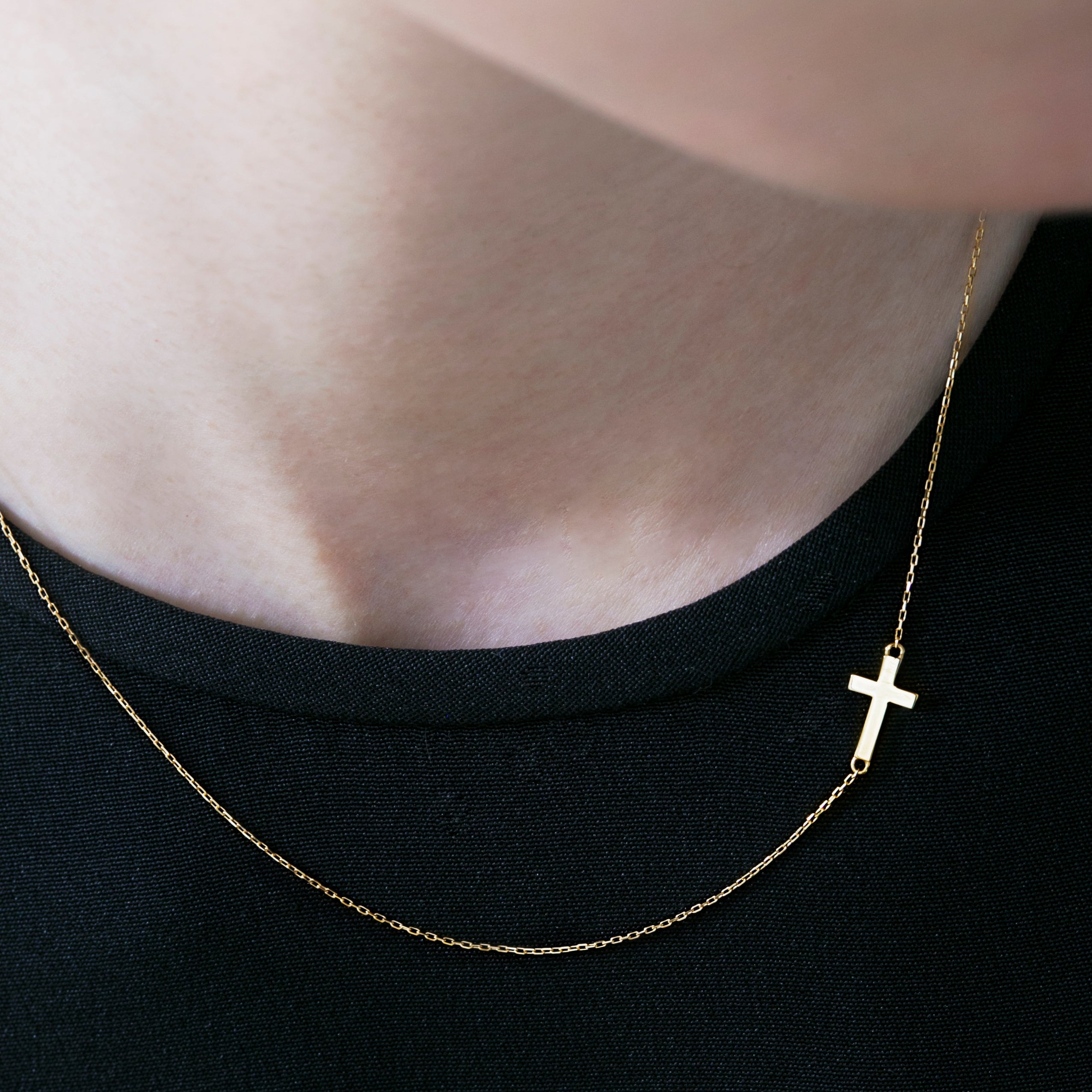 cross side necklace – les bon bon Online store