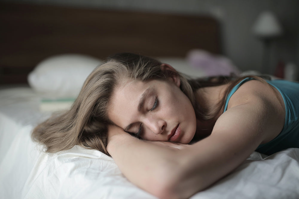 Woman getting deep sleep with Revogreen Sleep