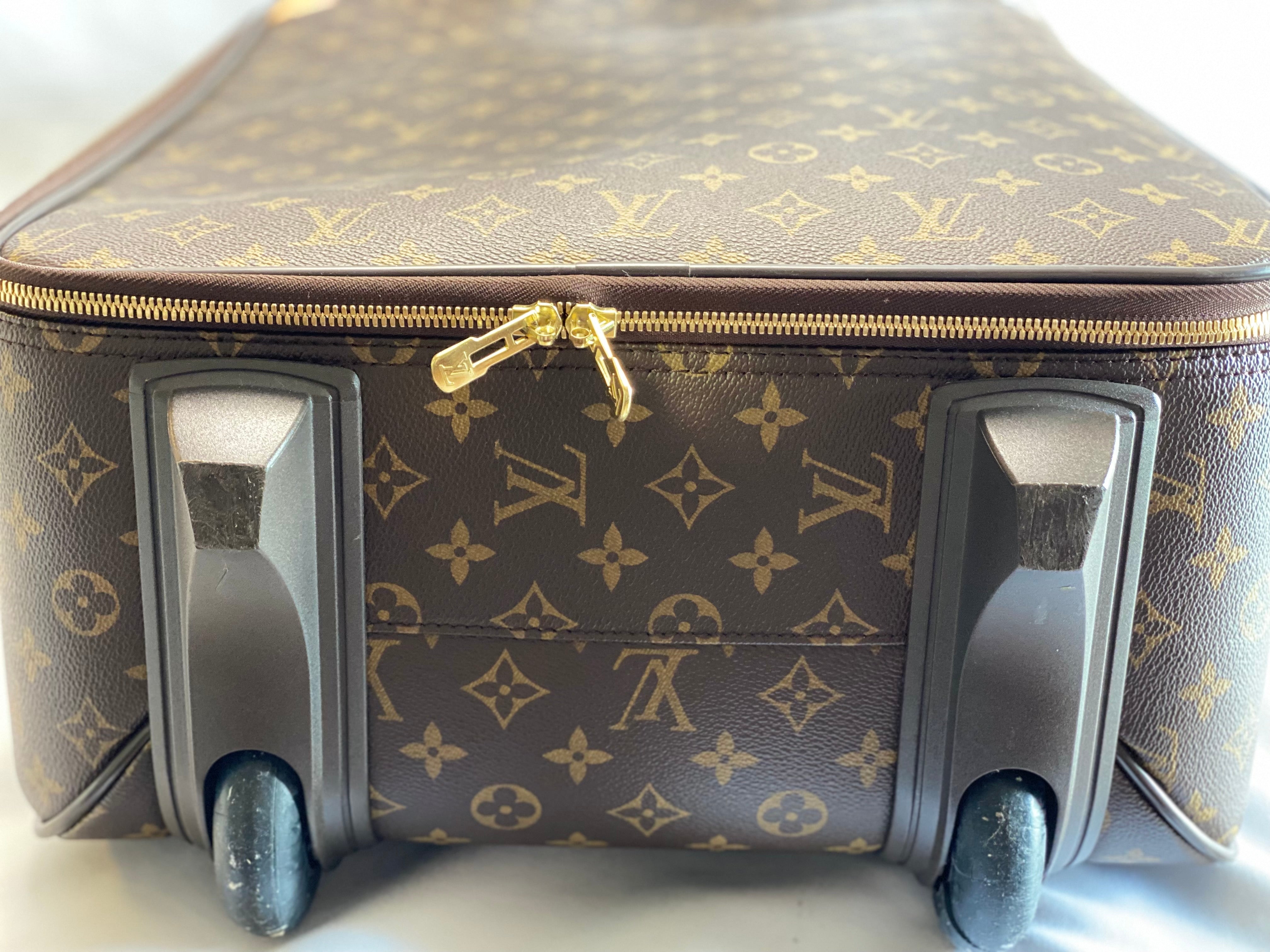 Louis Vuitton Horizon Suitcase 366805