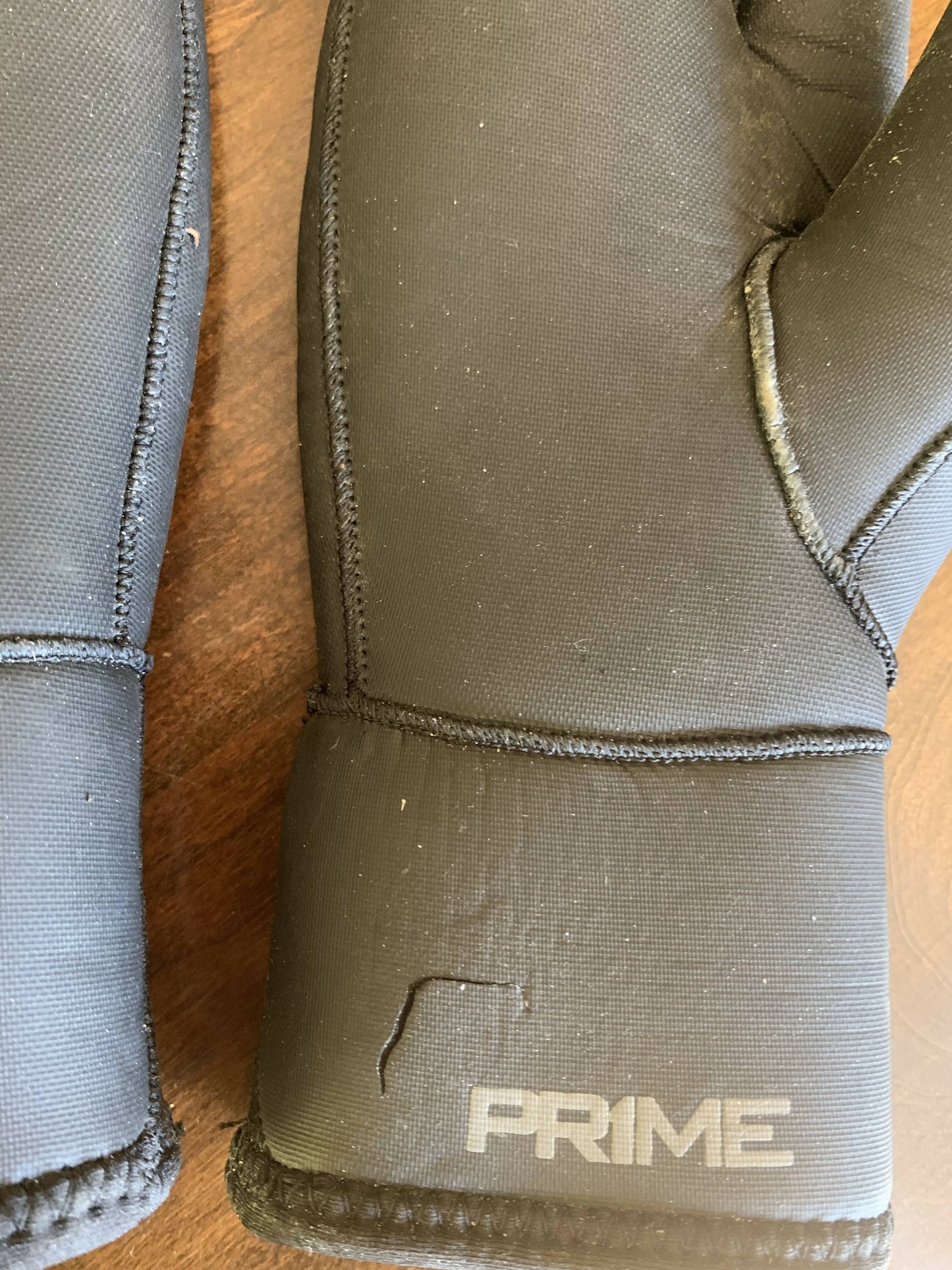 Body glove 5mm claw gloves. Size S