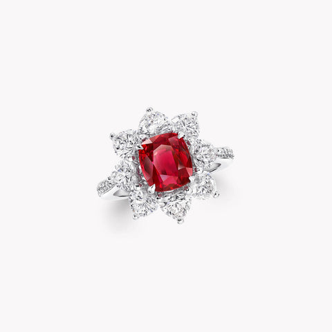 Bague GRAFF sertie d'un exceptionnel rubis birman de 3,03 cts et de diamants