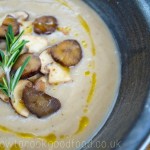 jerusalem-artichoke- and chestnut mushroom soup