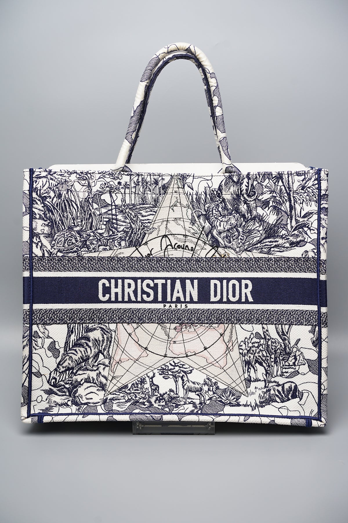 Dior shopping bag Diorbooktote Blue Tiger This BookTote handbag inspired by  the womens creative dir  Shopee Philippines