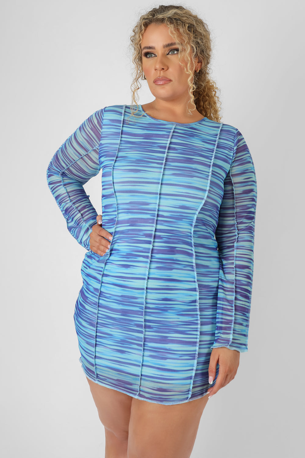 Image of CURVE SPACE DYE PRINT MESH DRESS BLUE