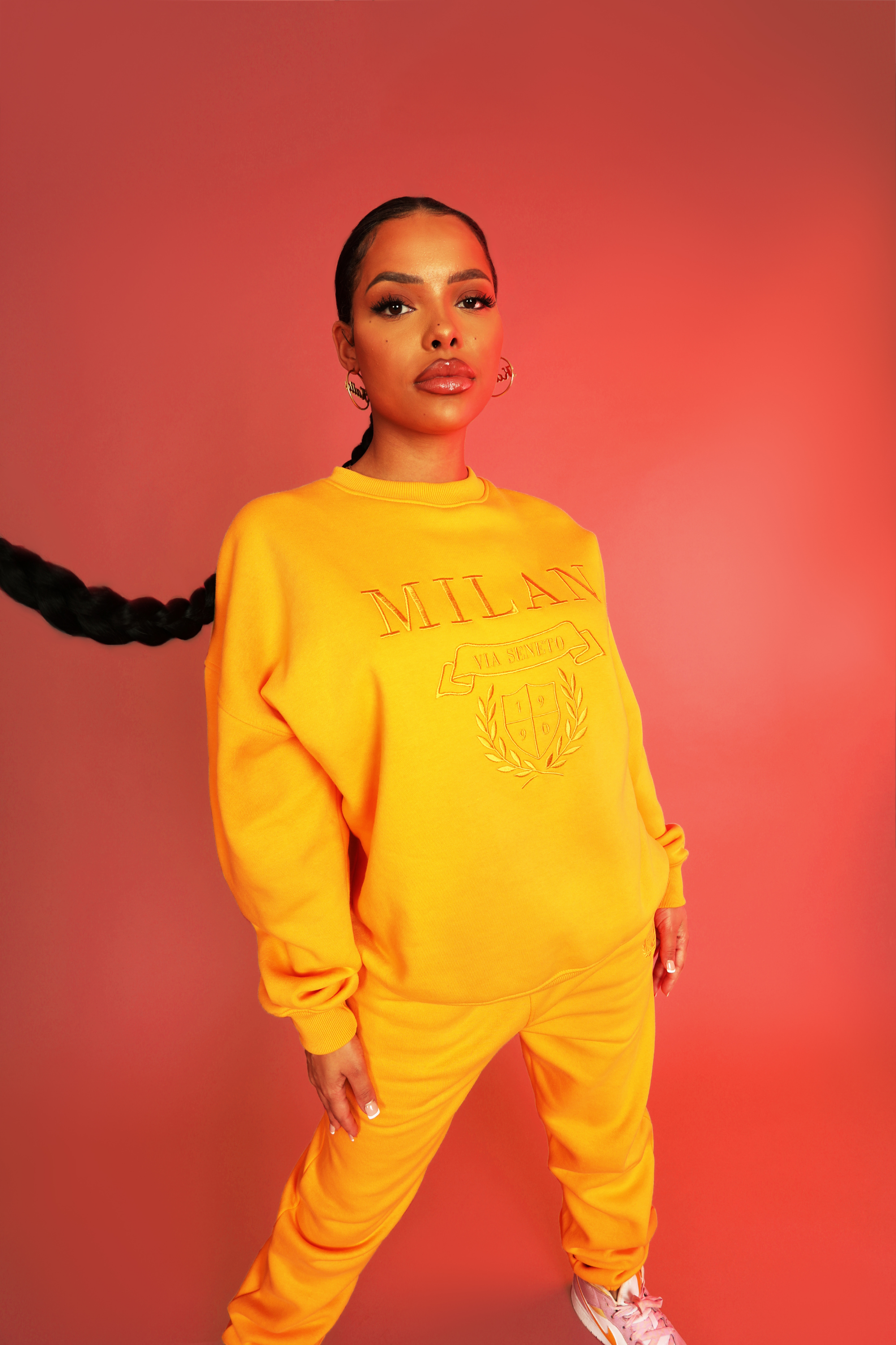 Image of MILAN TONAL EMBROIDERED SWEATSHIRTS MANGO