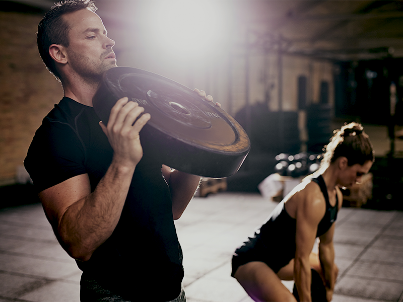 Couple workout in the gym