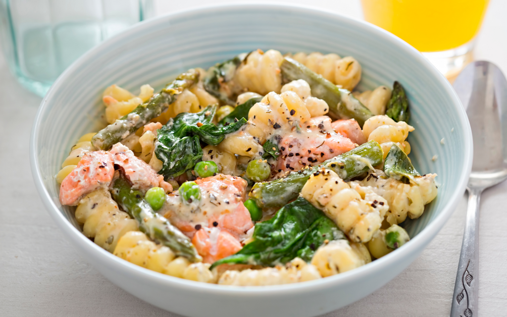 Salmon and asparagus pasta