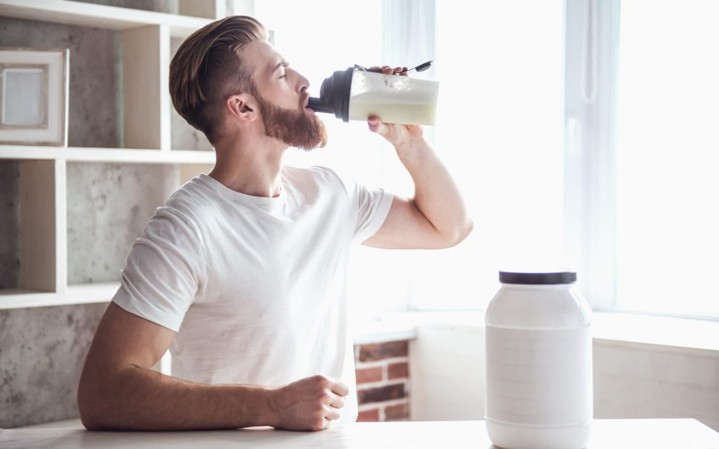 Man drinking creatine