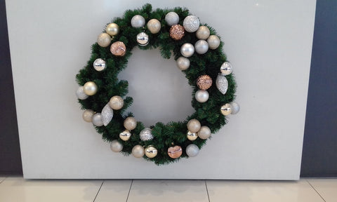 Christmas wreath car dealership