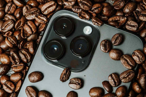 How to avoid oily coffee beans with a phone camera