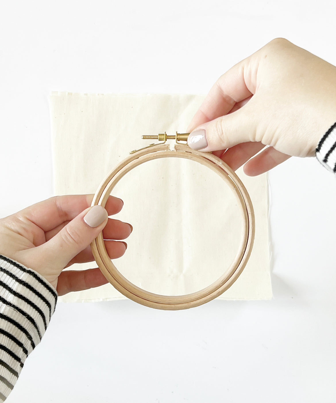 How to set up fabric in an embroidery hoop– Mindful Mantra Embroidery