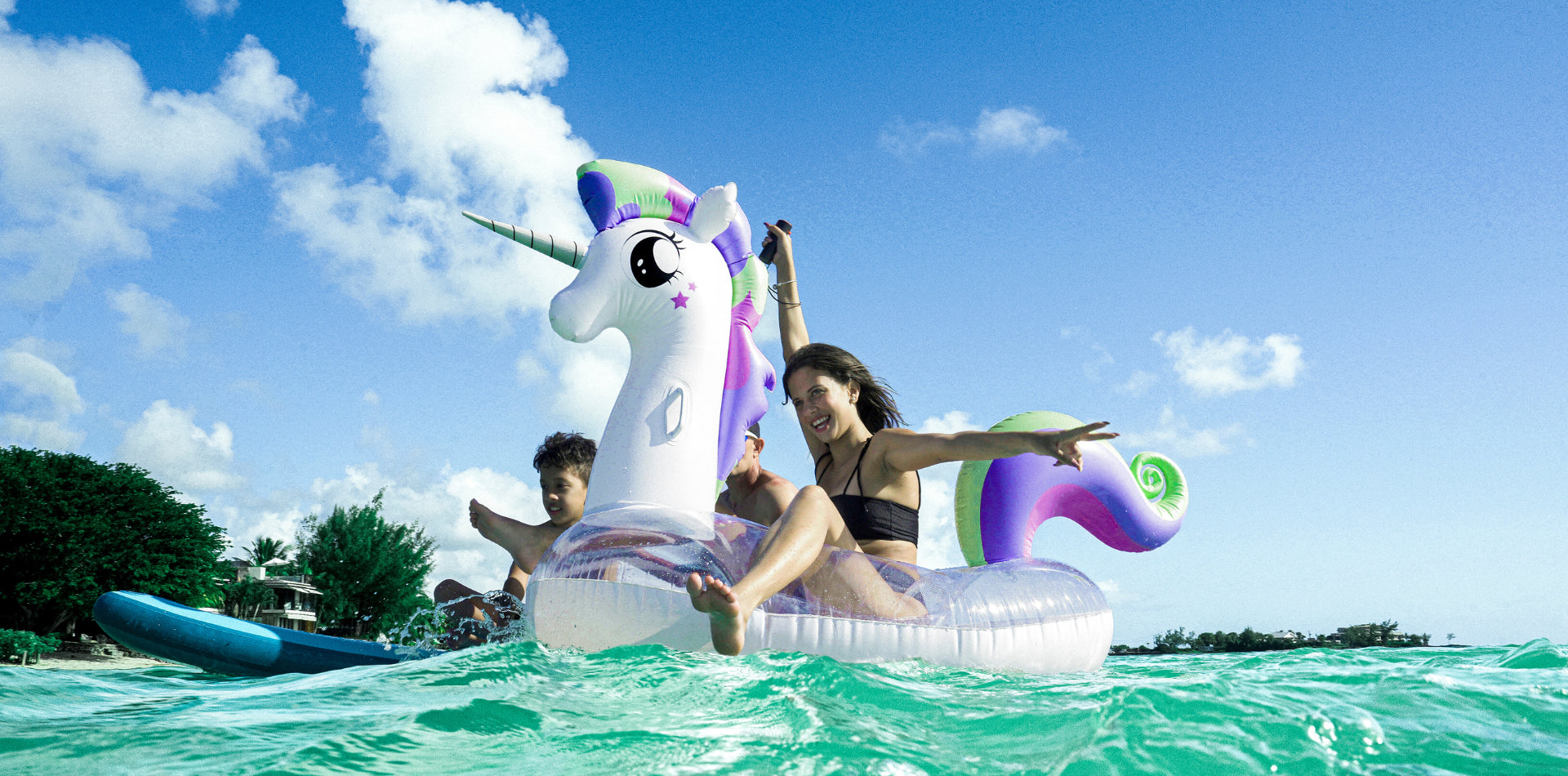 fizzyfloat-unicorn-with-remote-control