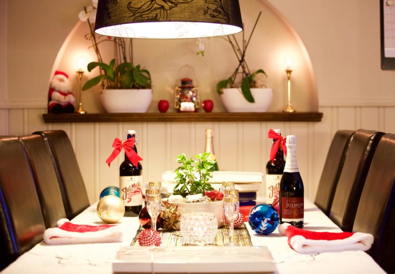 60+ Holiday Hosting Tips and Ideas for Overnight Guests