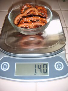 How a Kitchen Scale Can Help You Lose Weight – Eat Smart